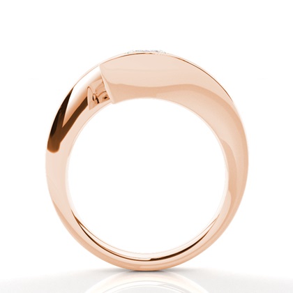 Moissanit ring in einer Krappenfassung