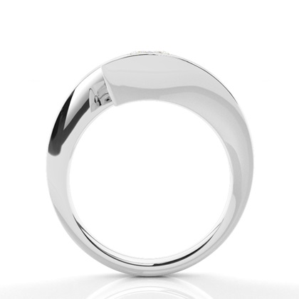 Moissanit ring in einer Krappenfassung