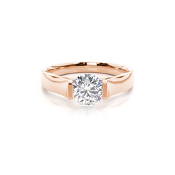 Diamantenring in einer Kanalfassung