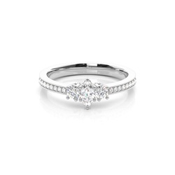 Trilogie-Diamant-Verlobungsring mit 4 Krappenfassungen
