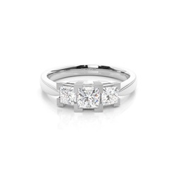 Anello Di Fidanzamento Con Diamante Trilogia Princess In Oro Bianco