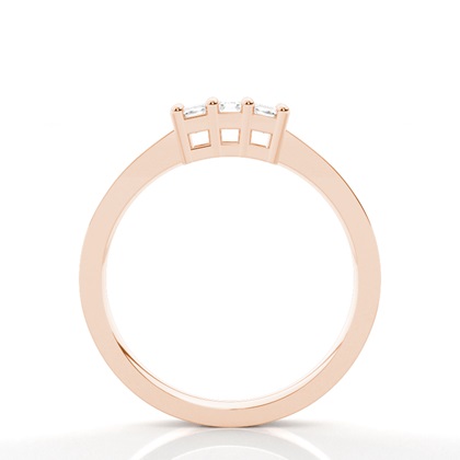 Drei Diamanten in einer Krappenfassung