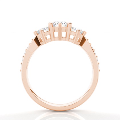 Drei Diamanten in einer Krappenfassung