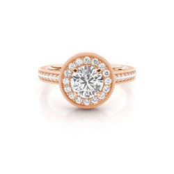 Multi Diamant Verlobungsring in einer Krappenfassung mit Schulter Diamanten