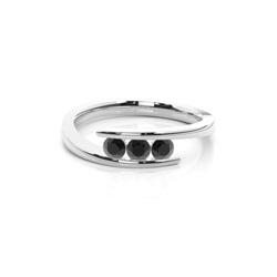 Bague de fiançailles trilogie diamant noir