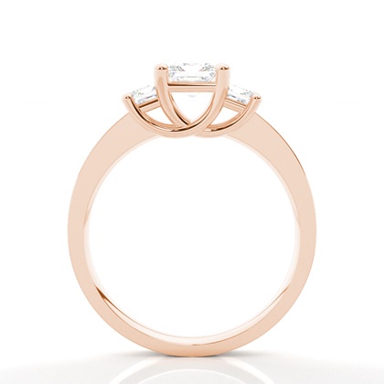 Drei Diamanten in einer Krappenfassung