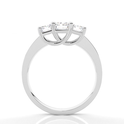 4-Krappen-Verlobungsring mit drei Steinen und Diamanten