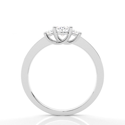 4-Krappen-Verlobungsring mit drei Steinen und Diamanten