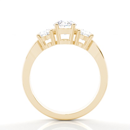 Drei Diamanten in einer Krappenfassung