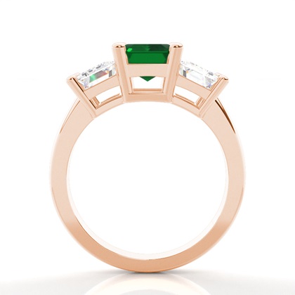 Drei Smaragde In Einer Krappenfassung