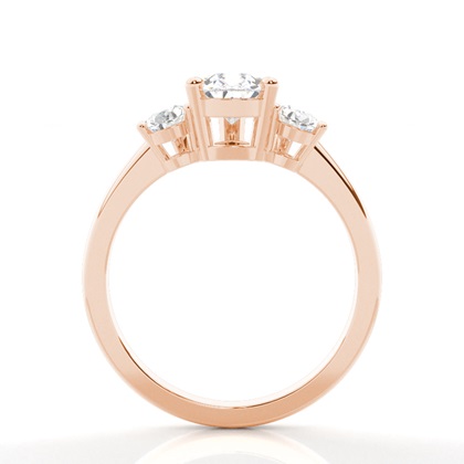 Verlobungsring mit drei birnenförmigen Steinen in Krappenfassung