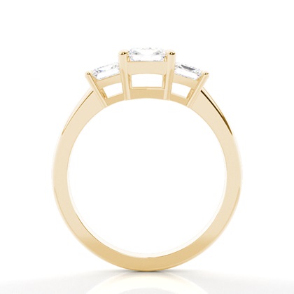 Verlobungsring mit Prinzessinnen-Dreisteinen in Krappenfassung