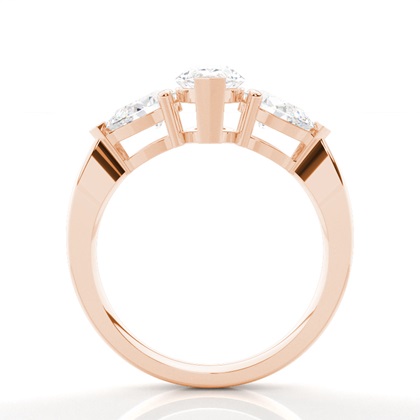 Drei Diamanten in einer Krappenfassung