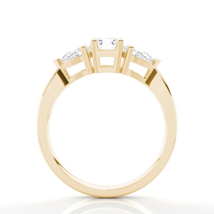 Verlobungsring mit Smaragd und Birne mit drei Diamanten in Krappenfassung