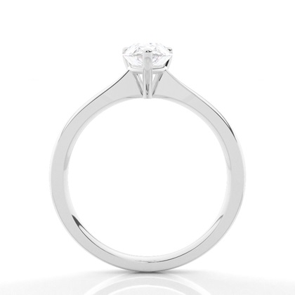 Moissanit ring in einer Krappenfassung