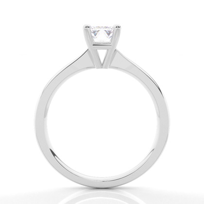 Moissanit ring in einer Krappenfassung