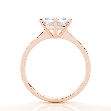 Moissanit ring in einer Krappenfassung