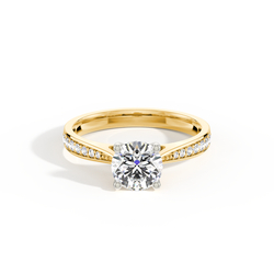 Diamantenring in einer Krappenfassung
