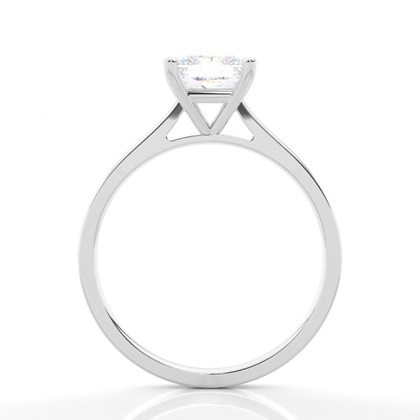 Moissanit ring in einer Krappenfassung