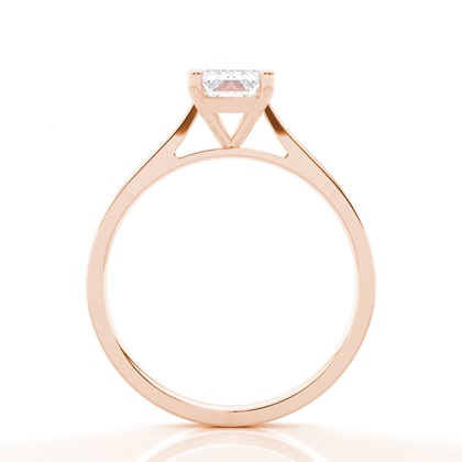 Moissanit ring in einer Krappenfassung