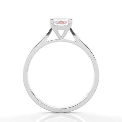 Moissanit ring in einer Krappenfassung