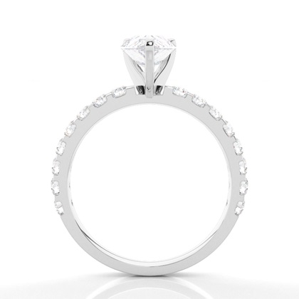 Moissanite Verlobungsring in einer Krappenfassung mit medium Schulter Moissanit