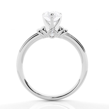 Moissanit ring in einer Krappenfassung