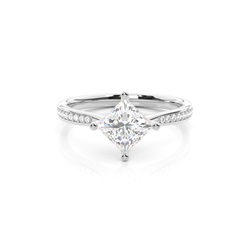 Diamant Verlobungsring in einer Krappenfassung mit Schulter Diamanten