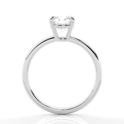 Moissanit ring in einer Krappenfassung