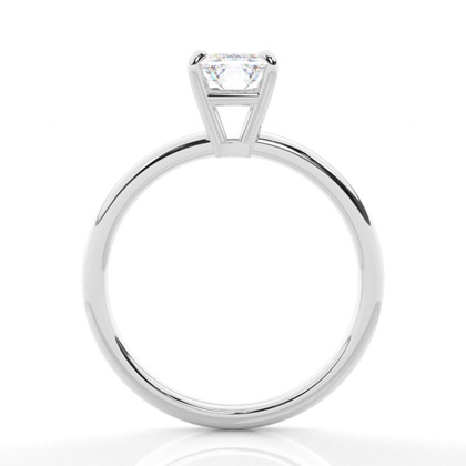 Moissanit ring in einer Krappenfassung