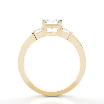 Drei Diamanten in einer Krappenfassung