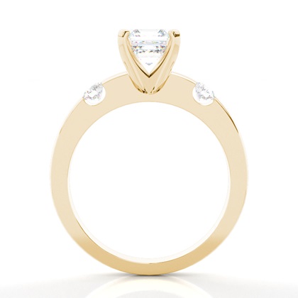 Drei Diamanten in einer Krappenfassung