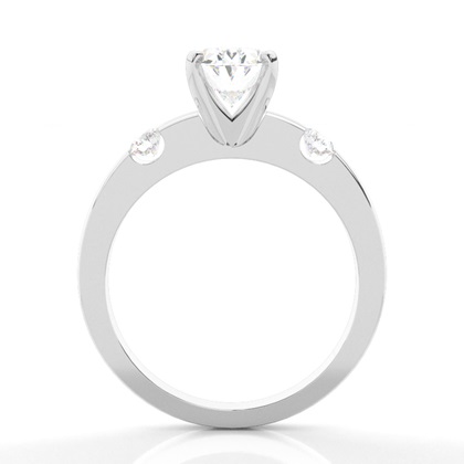 Drei Diamanten in einer Krappenfassung