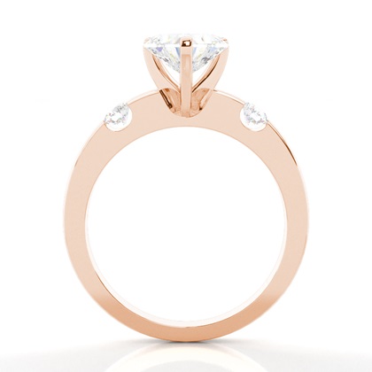 Drei Diamanten in einer Krappenfassung