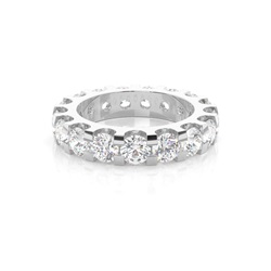 Diamantenring in einer Krappenfassung