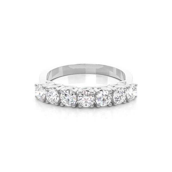 Anillo Liso De Siete Gemas Engarzado En 4 Garras