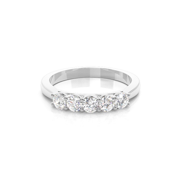 5 Diamanten Ring einfach in einer Krappenfassung