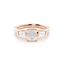 3 Diamant Ring einfach mit einer 4 Krappenfassung
