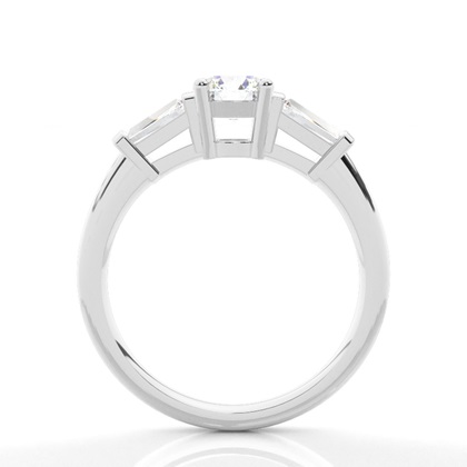 4-Krappen-Fassung, schlichter Ring mit drei Steinen