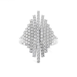 Moderner Diamantring Rund in einer Krappenfassung