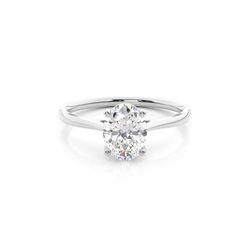 Diamantring in einer Krappenfassung