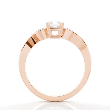 Asscher-Diamant-Verlobungsring mit drei Steinen in Krappenfassung