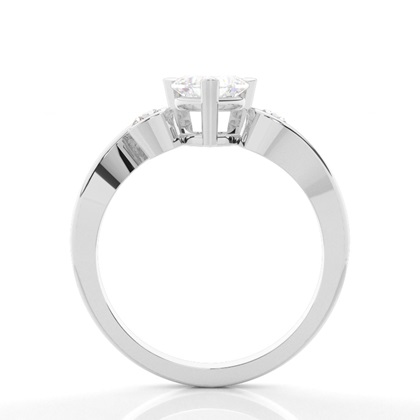 Herz-Diamant-Verlobungsring mit drei Steinen in Krappenfassung