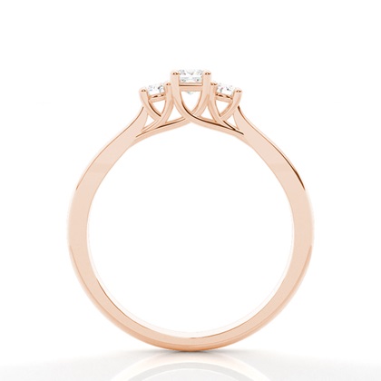 Verlobungsring mit Prinzessinnen-Dreisteinen in Krappenfassung