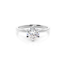 Diamantenring in einer Krappenfassung