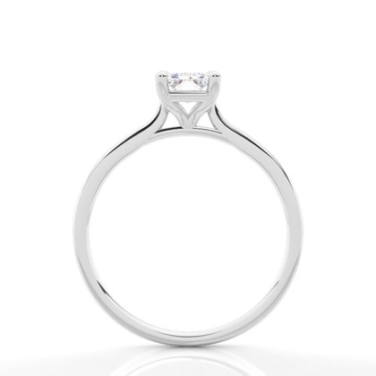 Diamantenring in einer Krappenfassung