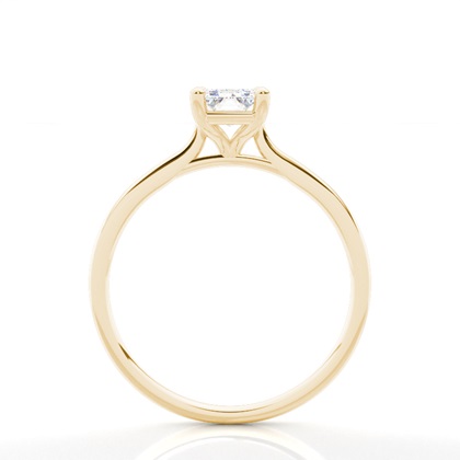 Diamantenring in einer Krappenfassung