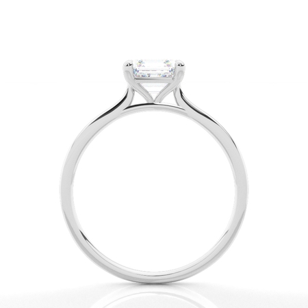 Diamantenring in einer Krappenfassung