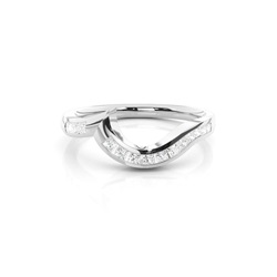 1.90mm Channel Setting Studded Princess Diamond Shaped Band