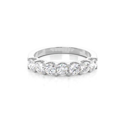 Anello Con Sette Pietre Con Montatura A 4 Griffe